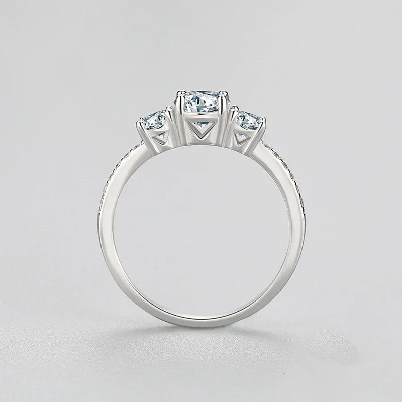 Silver Gleam Emerald Ring - TM & Co. Jewels