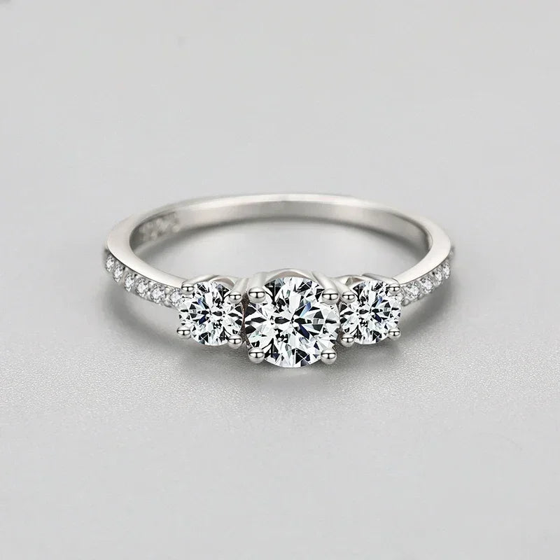 Silver Gleam Emerald Ring - TM & Co. Jewels