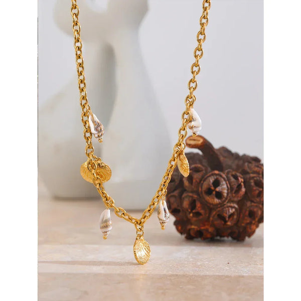 Gilded Shell Pendant - TM & CO. JEWELS 