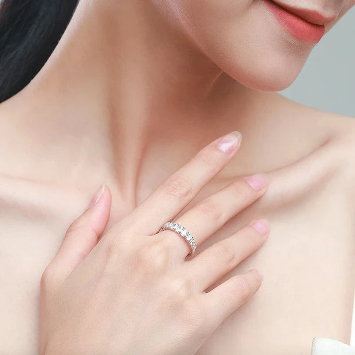 Bague en argent sterling avec éclat émeraude