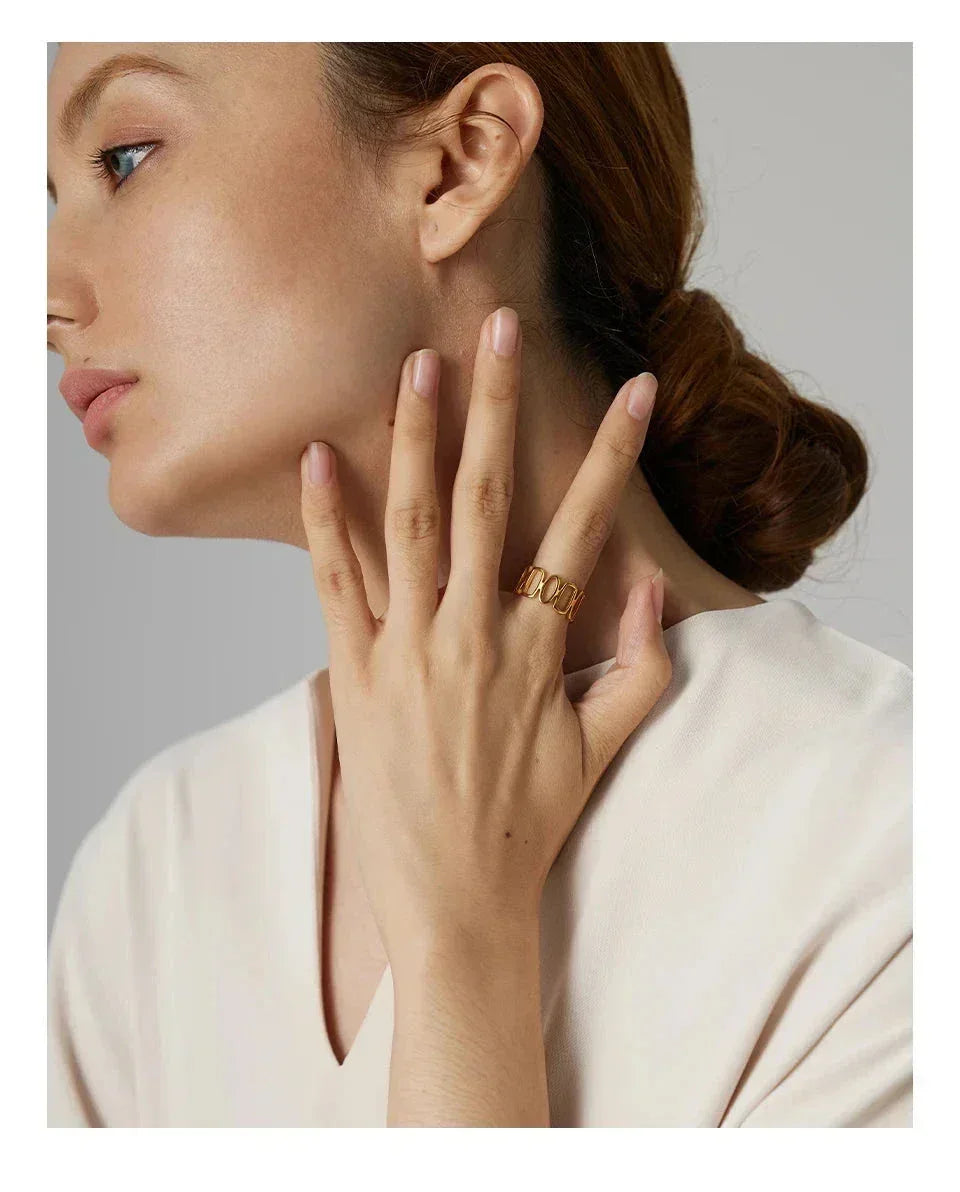 Chic Elegance Golden Ring - TM & Co. Jewels