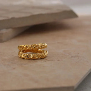 Bague texturée en or d'Olivia