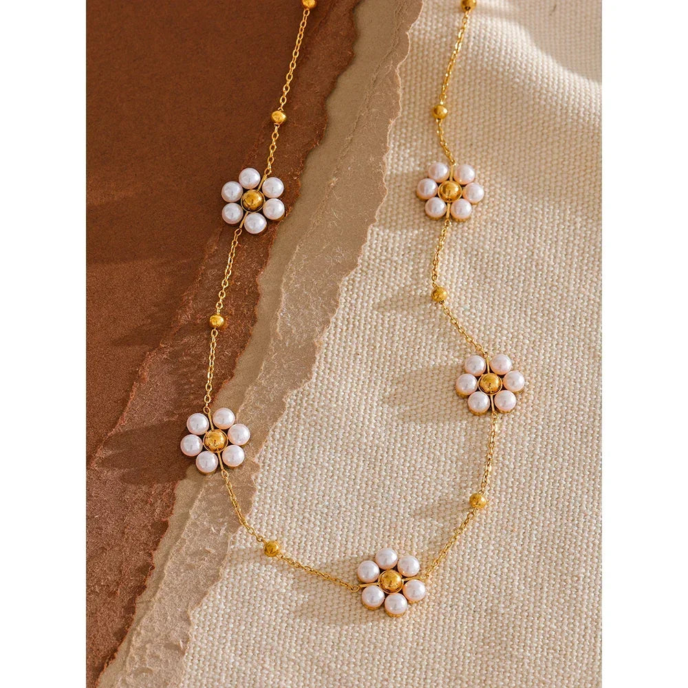 Blossom & Pearl Strand
