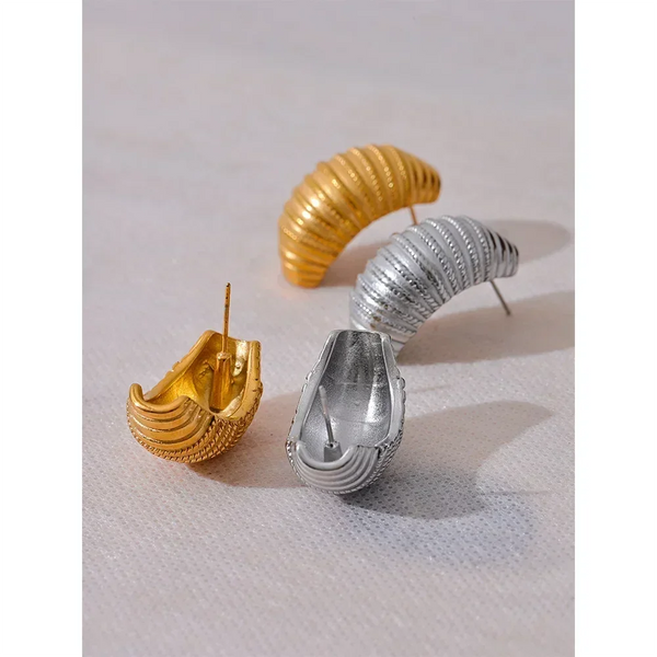 Amelia Twist Geometric Croissant Earrings - TM & CO. JEWELS 
