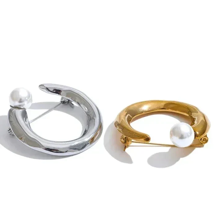 U-Shape Pearl Brooch - TM & CO. JEWELS 