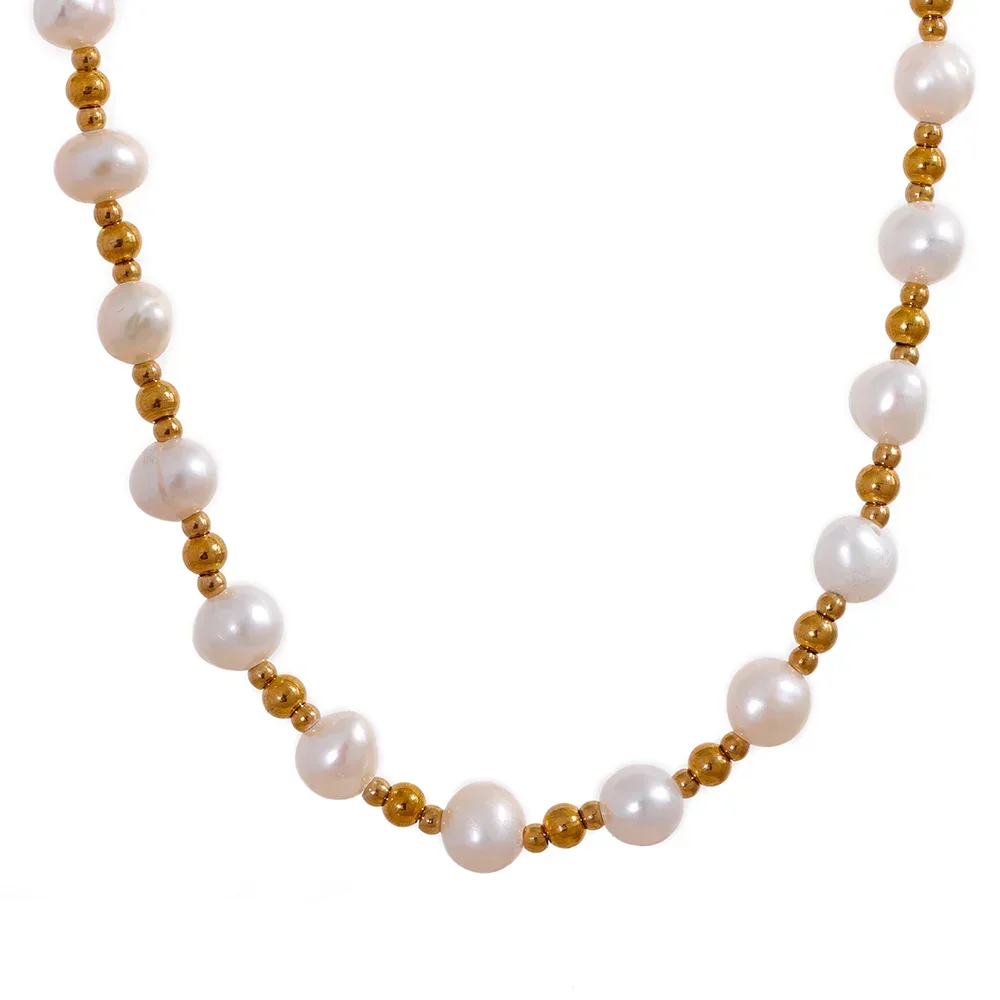 Pearl necklace with gold beads on a white background, featuring the brand 'Yhpup'.