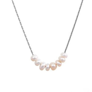 925 silver necklace with seven freshwater pearls on a delicate chain, elegant jewelry