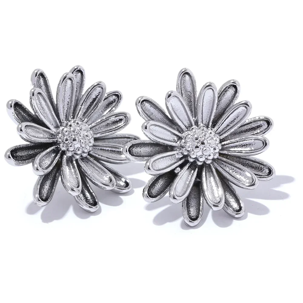 Elegant Bloom Flower Studs - TM & Co. Jewels