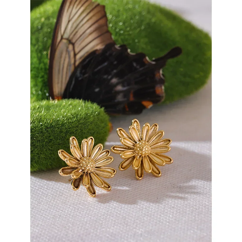 Elegant Bloom Flower Studs - TM & Co. Jewels