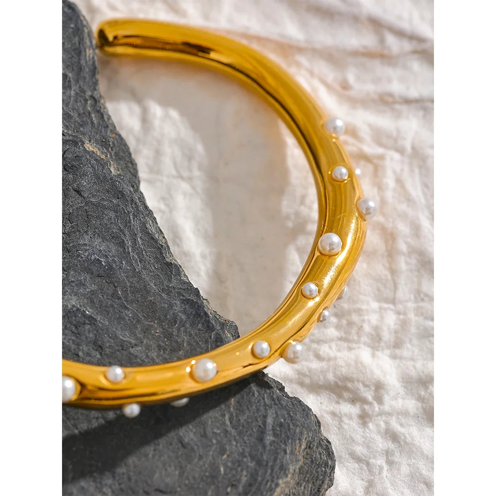 Bracelet à breloques en perles dorées