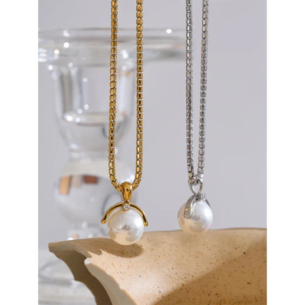 Versa-Loop Pearl Choker