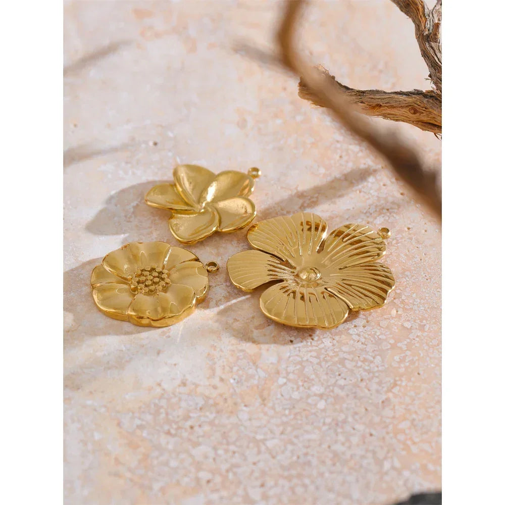 Stainless Steel Metal Flower Cross Pendants Tarnish Resistant DIY Necklace Jewelry Accessories Wholesale Waterproof