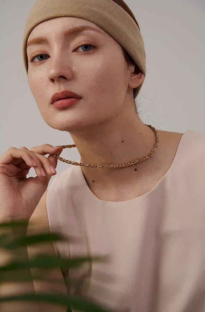 Luster Lock Collar - TM & CO. JEWELS 