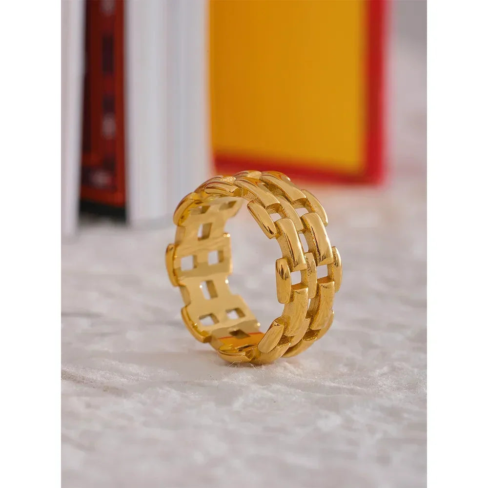 Golden Vista Hollow Ring - TM & Co. Jewels