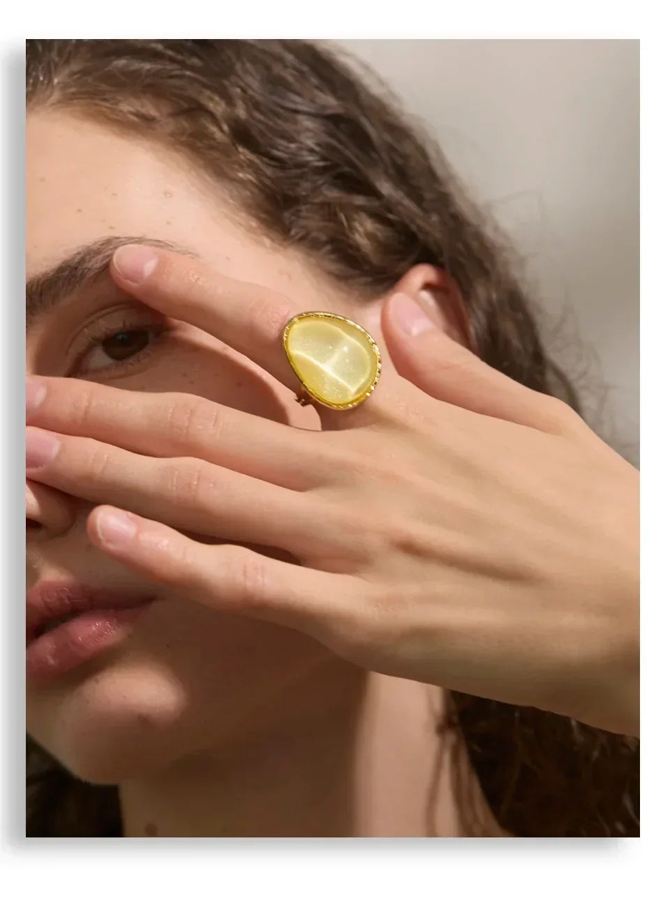 Exquisite Candy Multi-Color White Pink Blue Yellow Resin Adjustable Ring Gold Color Stainless Steel Summer Jewelry Gift