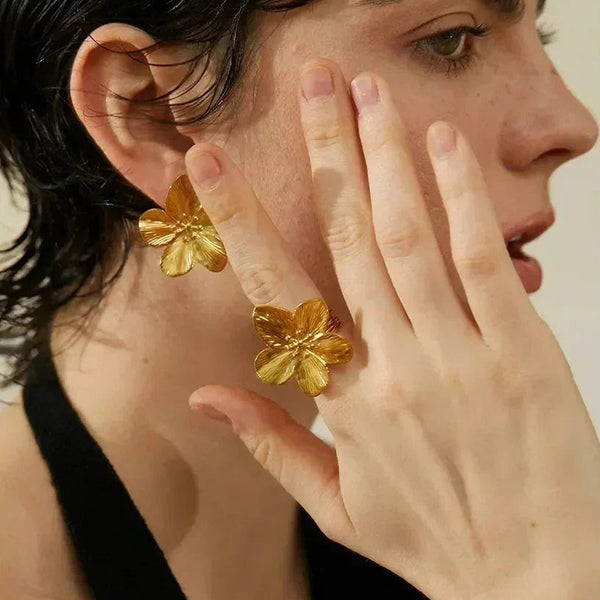 Aqua Flora Gilded Bloom Ring - TM & CO. JEWELS 