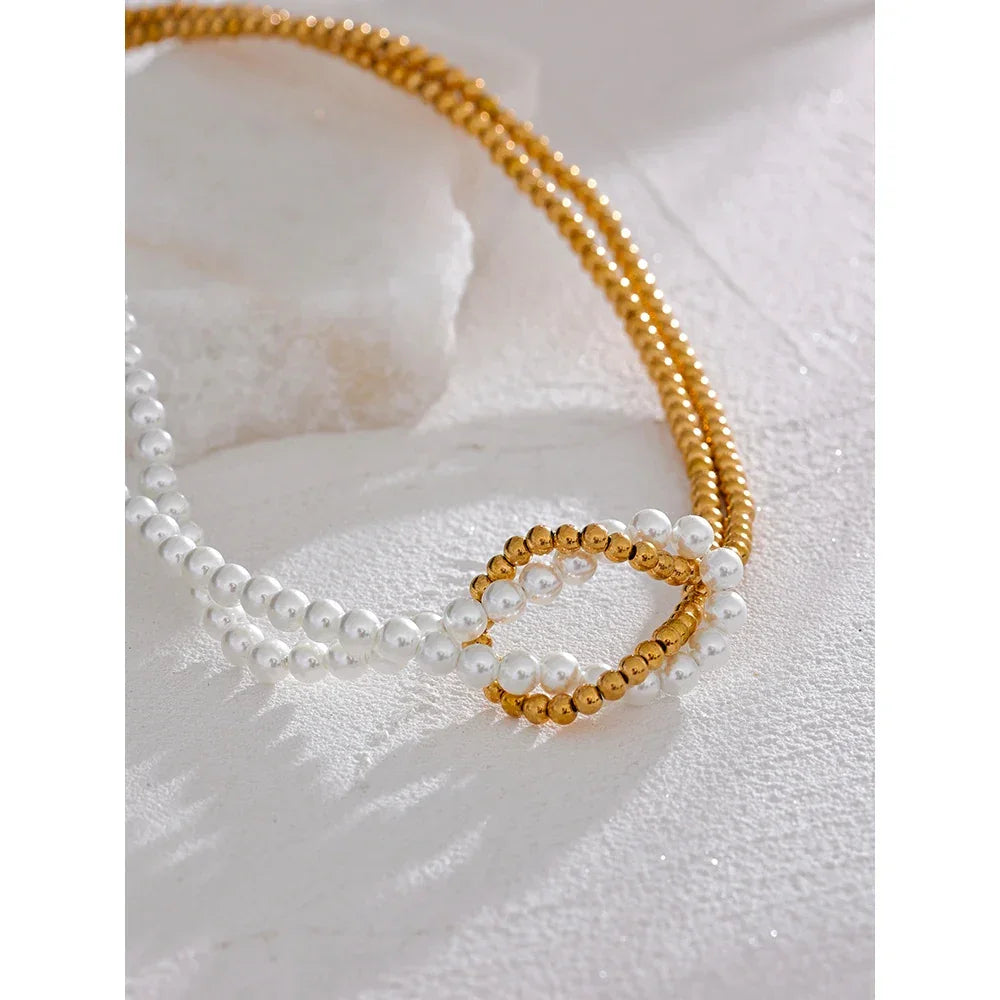 Aura Knot Pearl Choker
