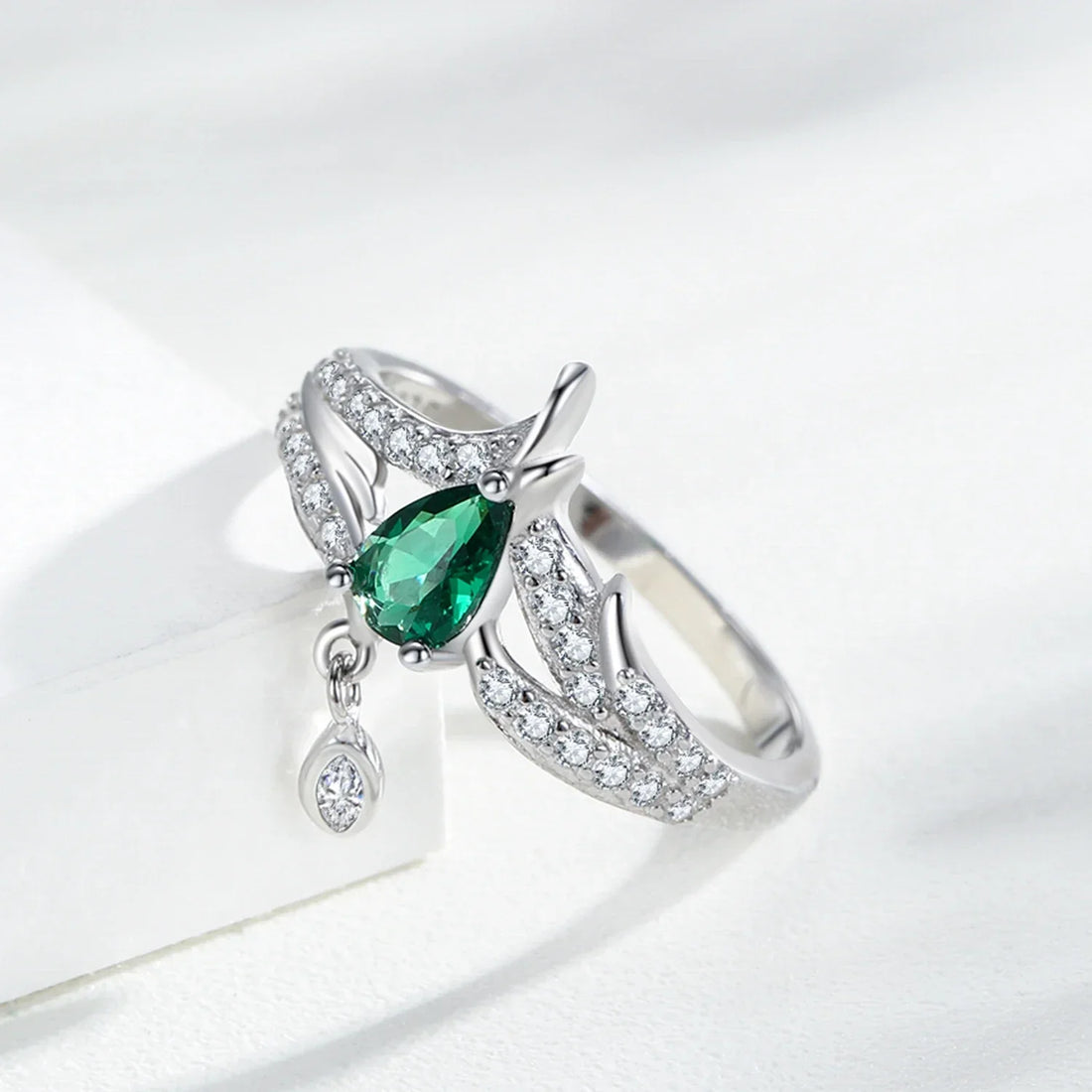 Verdant Tide Pendant Ring - TM & Co. Jewels