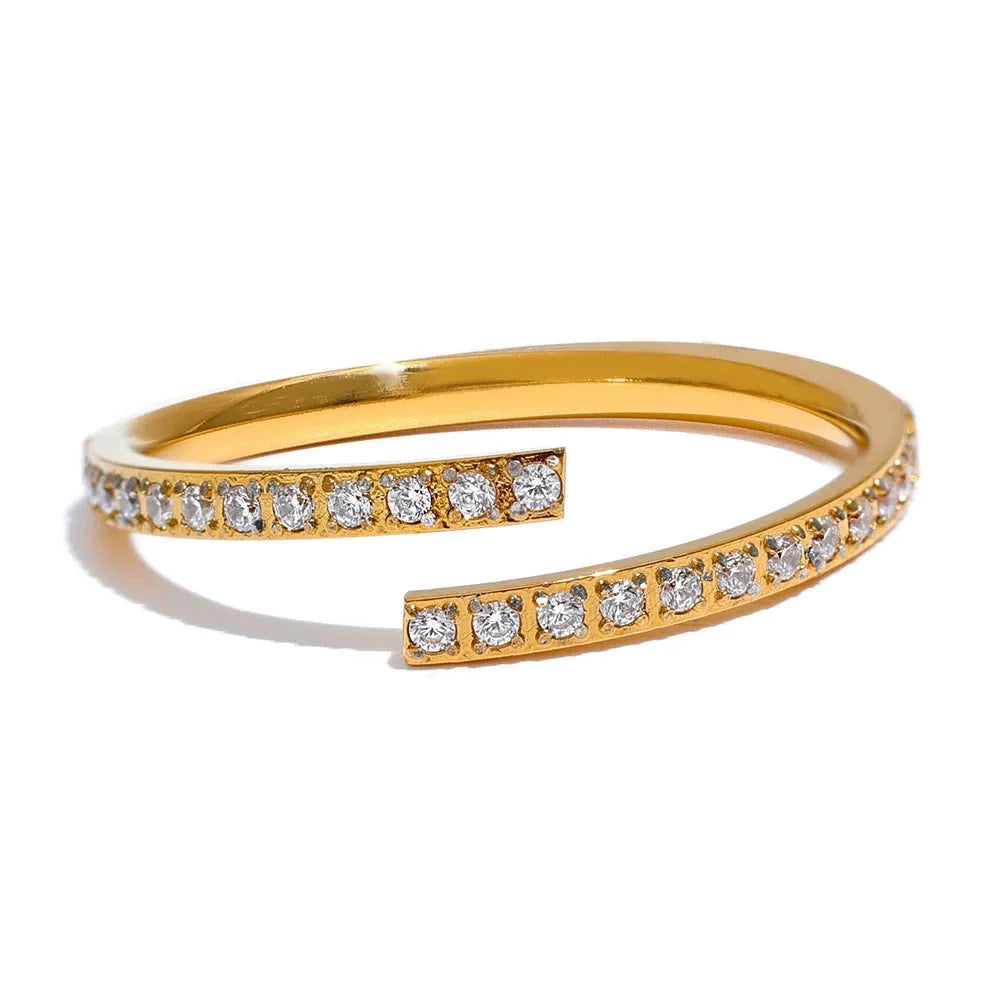 Goldener Eleganzring aus Edelstahl