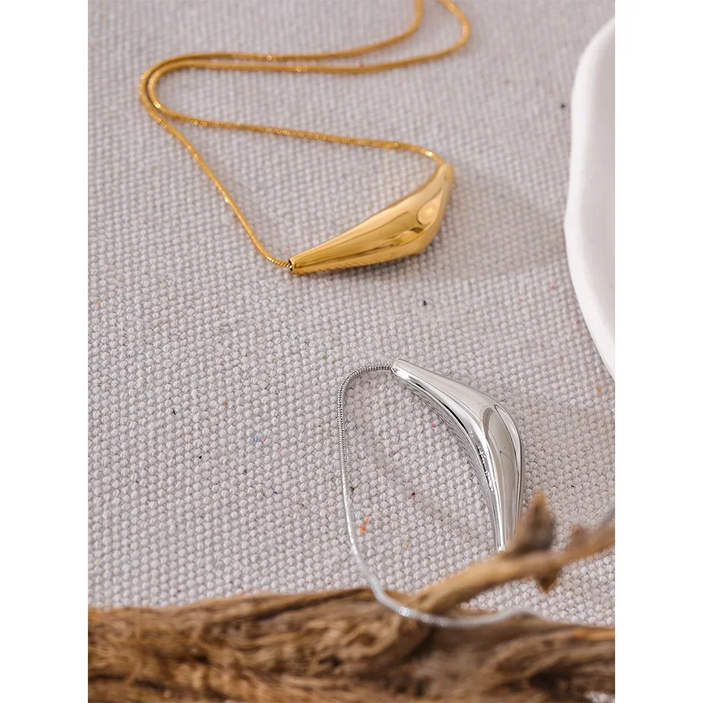 Modern Edge Collar - TM & Co. Jewels