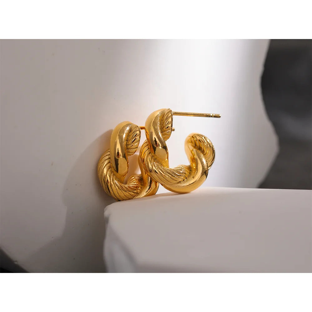 Twisted Glam Geometric Hoops