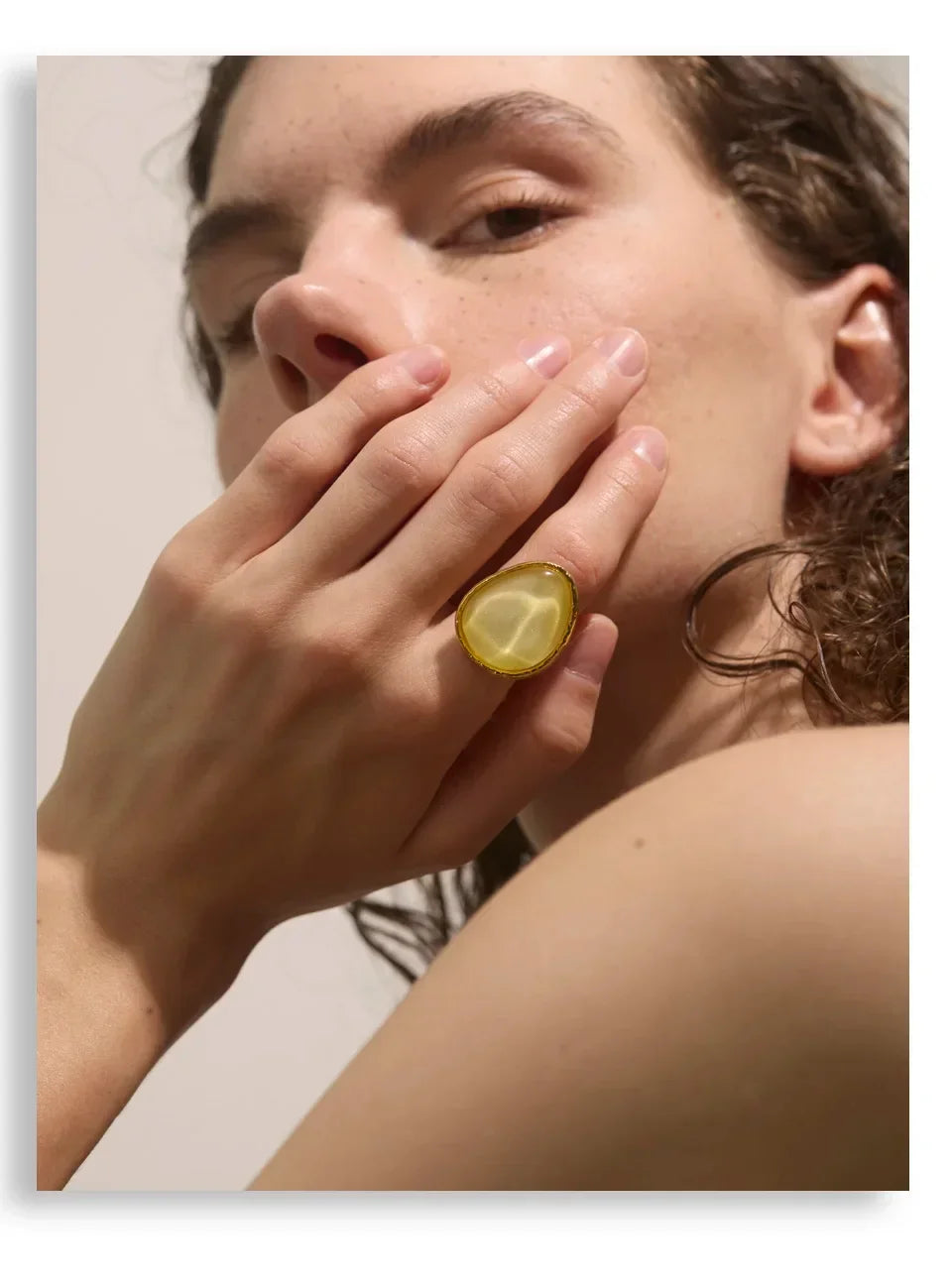 Exquisite Candy Multi-Color White Pink Blue Yellow Resin Adjustable Ring Gold Color Stainless Steel Summer Jewelry Gift