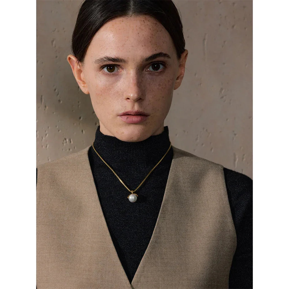 Versa-Loop Pearl Choker