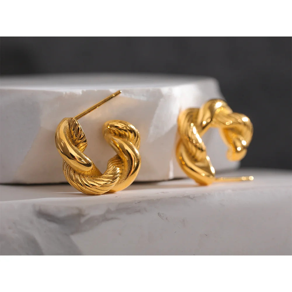 Twisted Glam Geometric Hoops